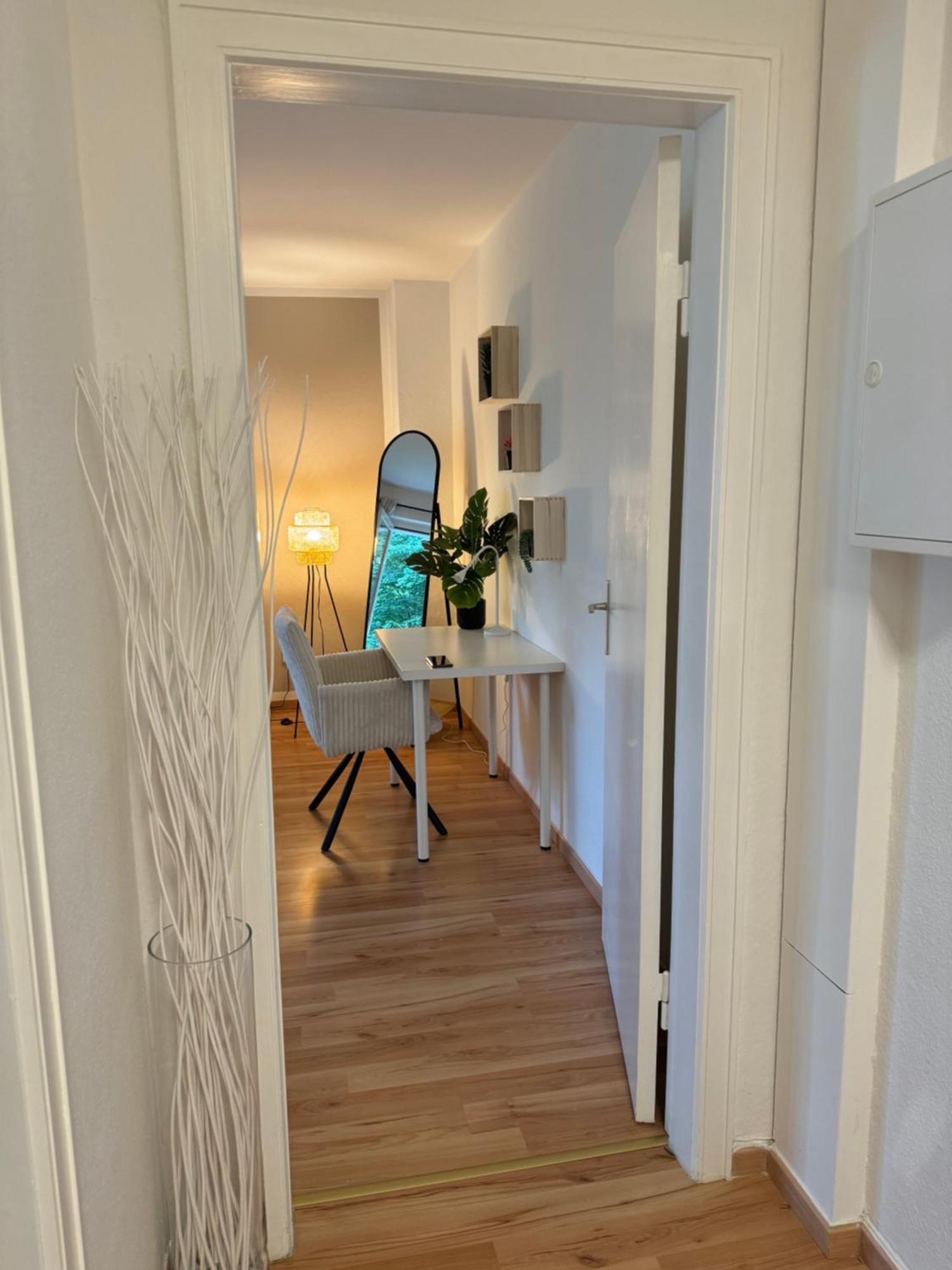 Stadtnahe 2-zimmer-wohnung In *